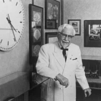 قصة نجاح كولونيل ساندرز